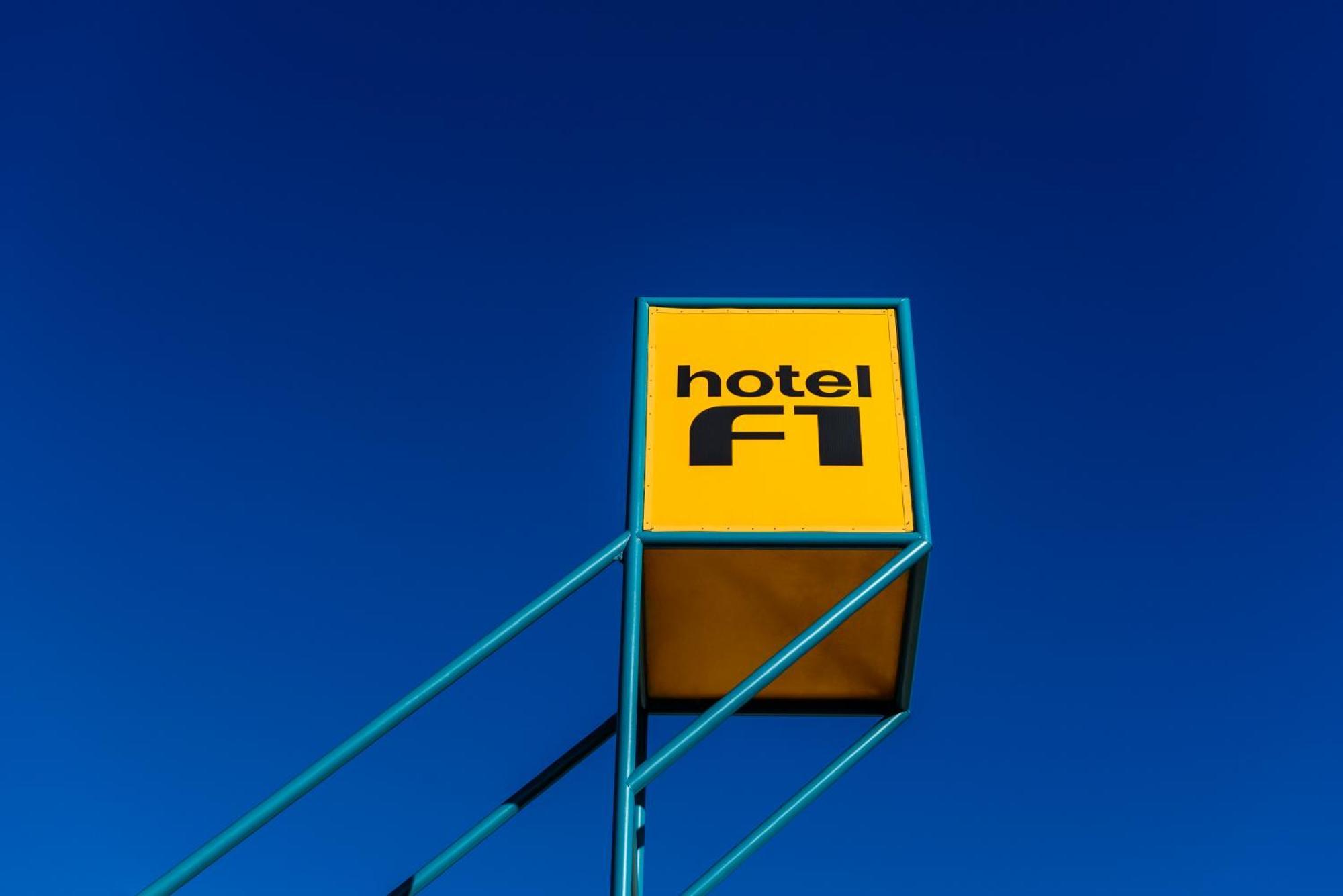 Hotelf1 Orly *