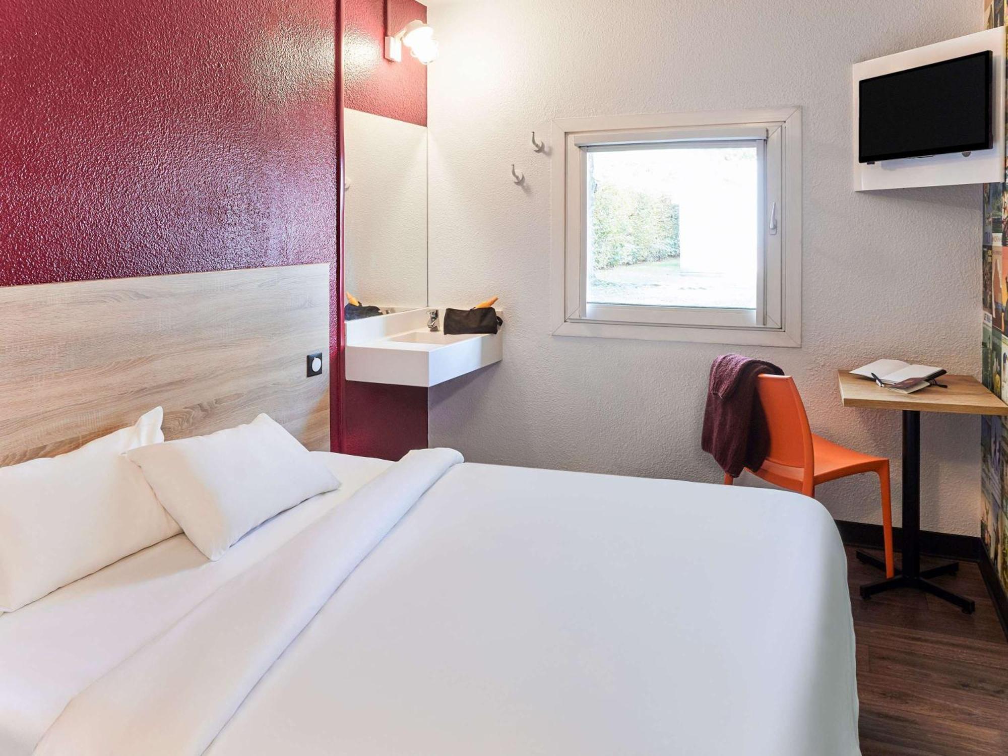 Hotelf1 Orly Hotel